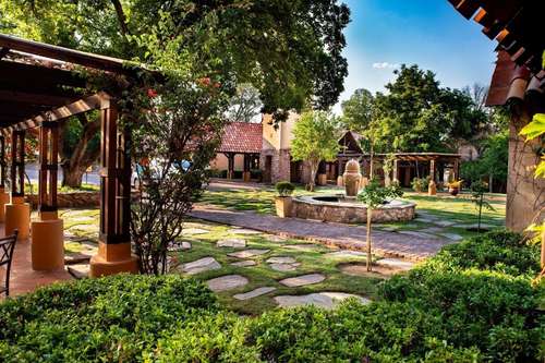 www.lombardy-hotel.co.za