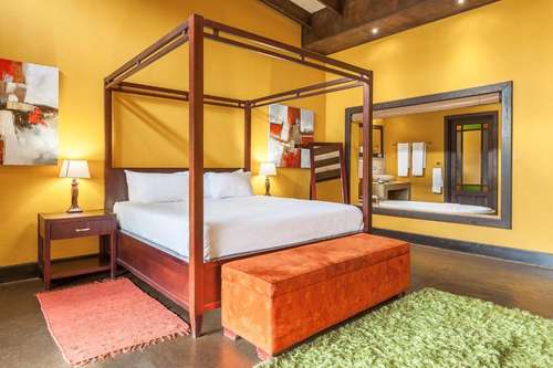 www.riverstonelodge.co.za