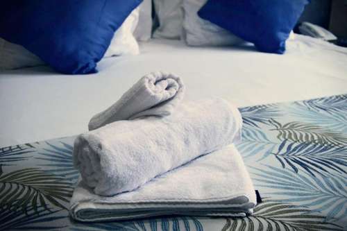 www.essenwoodparkhotel.co.za