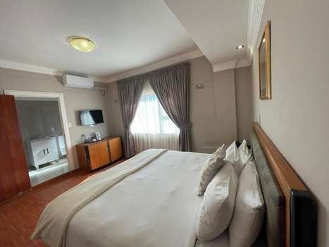www.ngwenyahotel.co.za