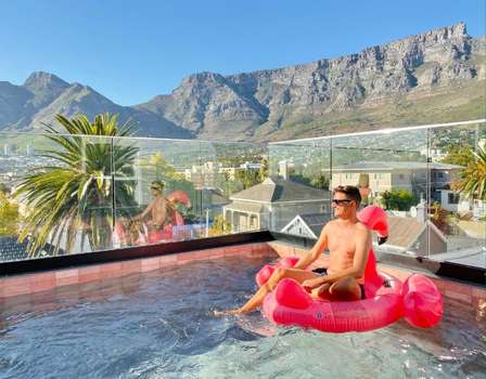 www.hotelcloudnine.com