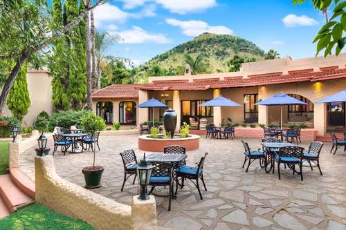 www.fortishotels.com