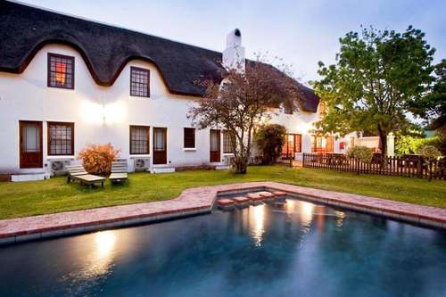 www.oakhursthotel.co.za