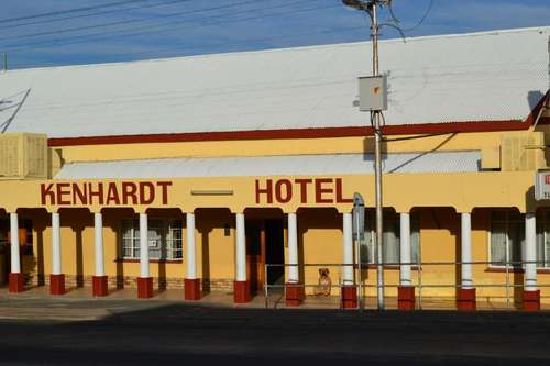 www.kenhardthotel.co.za