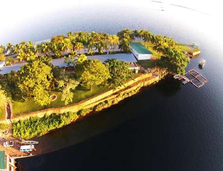 www.lakesafari.com