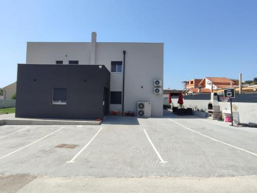 www.anamarija-apartments.com