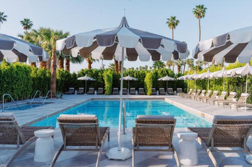 www.azureskyhotel.com
