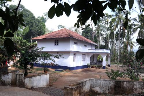 www.rollestonemanor.com