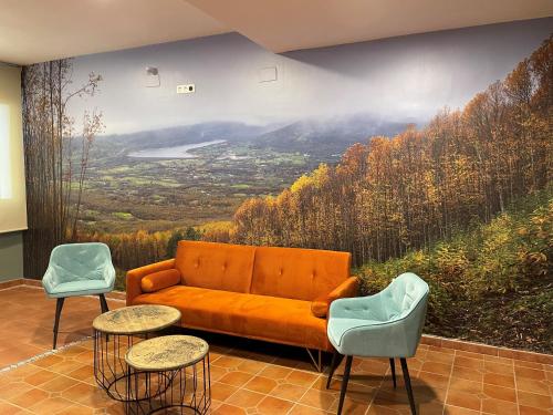 www.oryxhostel.com