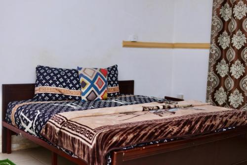 www.airportsidehotel.com