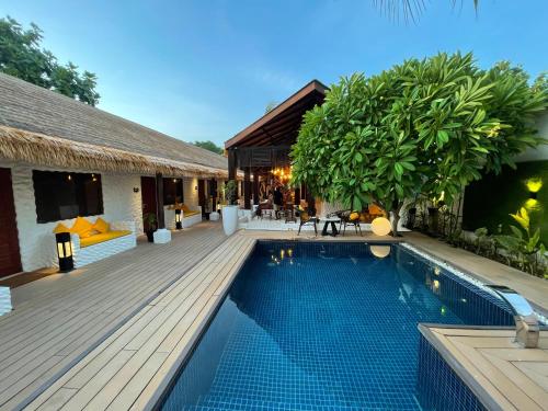www.atholhuresidence.mv