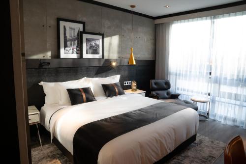 www.42hotel.com