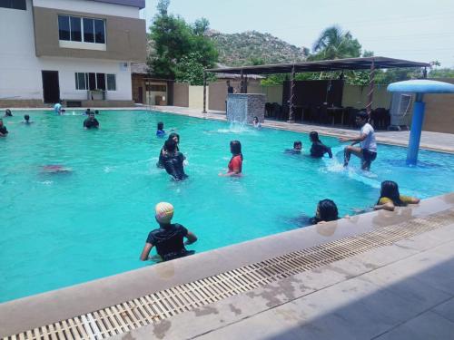 www.3seasonresorthampi.com