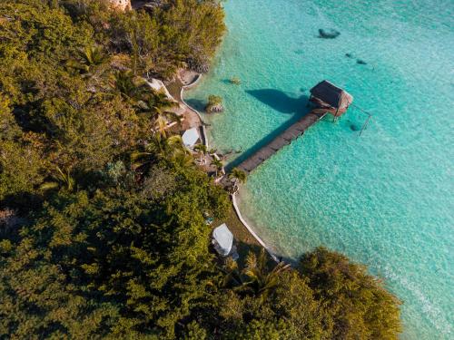 www.hotelwayakbacalar.com