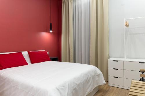 www.hotelmaralacusarat.ro