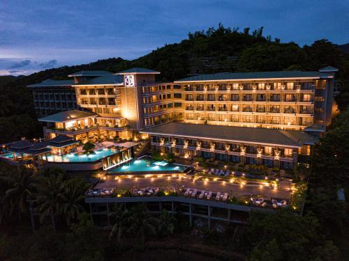www.zuriresortcoron.com