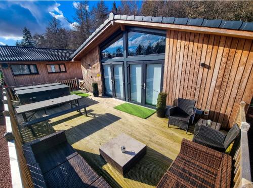 www.serenitylodgeotterburn.com