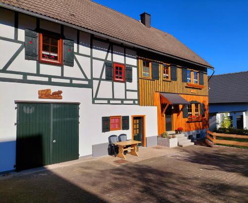www.alpentraum-sauerland.com