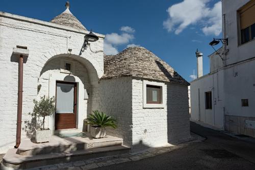 www.ubudrayahotel.com