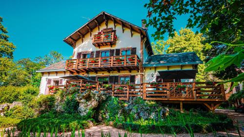 www.hotel-lechalet.fr