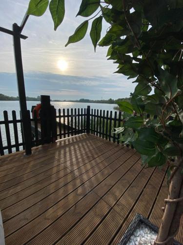 www.lodgeatwhitefishlake.com