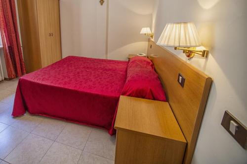 www.hotelsnowviewmanali.com