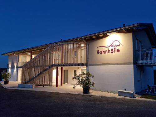 www.bahnhoefle-stubersheim.de