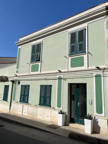 www.casaleoneitaly.com