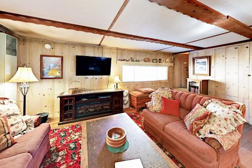www.hotelazuretahoe.com