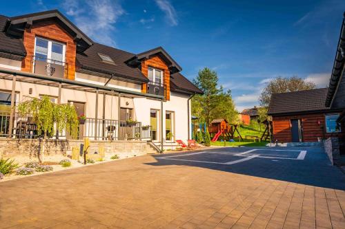 www.apartamentynajurze.pl