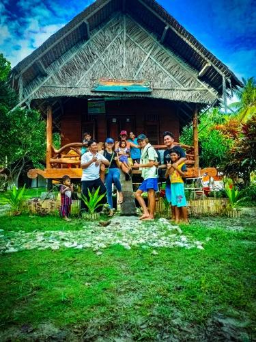 www.mentawaifamily.com