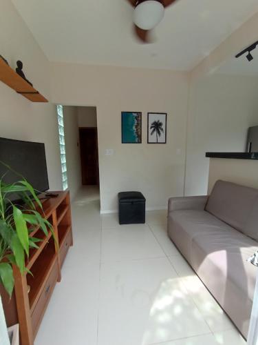 www.hotelilerousse.com