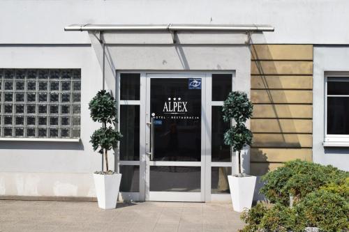 www.hotellosgabrieles.com