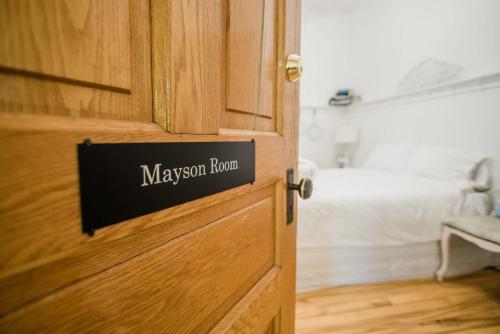www.treehousehotels.in
