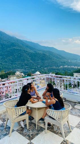 www.musafirhostels.com