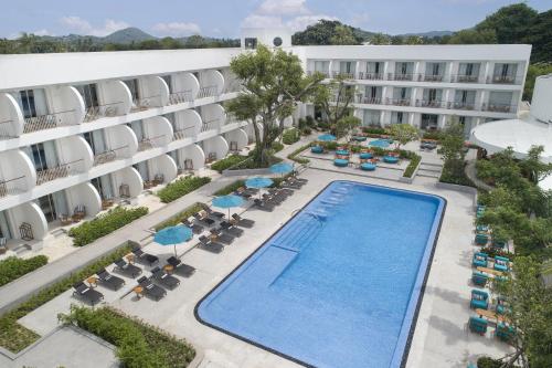 www.avanihotels.com