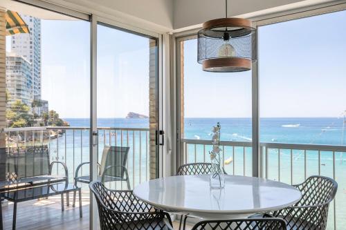 www.arenalsuites.com