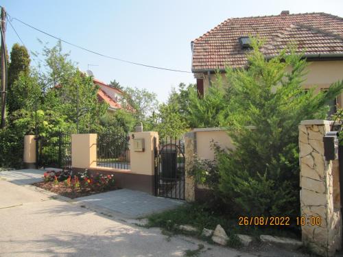 www.almendraapartman.hu