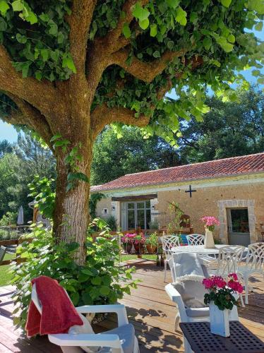 www.domaine-lacarriere.com