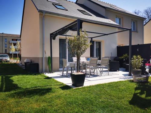 www.luberon-lagnes.com