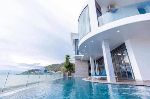 www.solsvillas.com