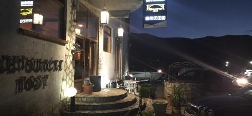 www.holidayswales.co.uk