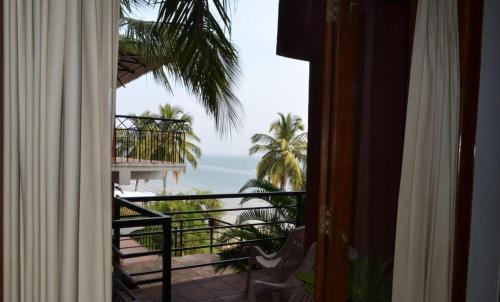 www.residence-casarina.com
