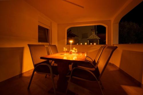 www.apartmani-irena-vir.net