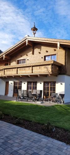 www.hochalmbahnen-chalets.at