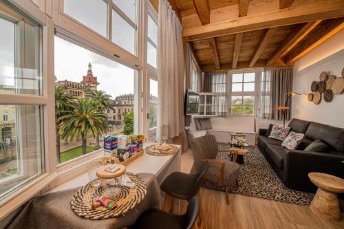 www.apartamentosarango.com
