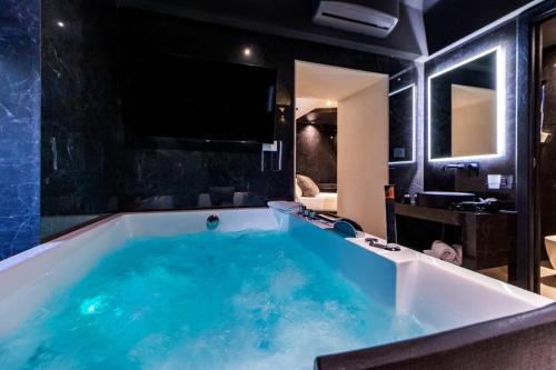 www.quattrosuites.it