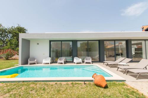 www.thejimbaranvilla.com