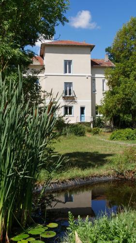 www.lesormesenprovence.com