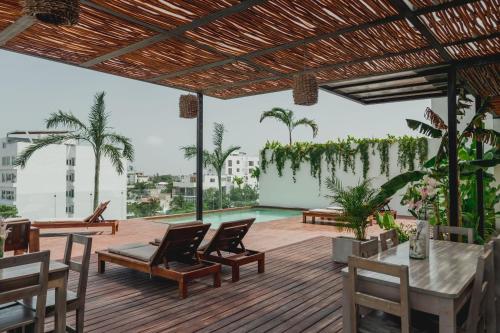 www.ahxoksuites.com